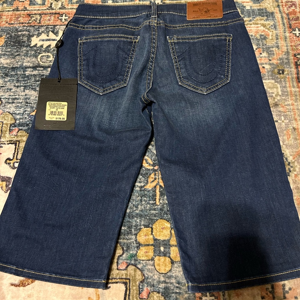 NWT True Religion Savannah cuffed Bermuda shorts 26